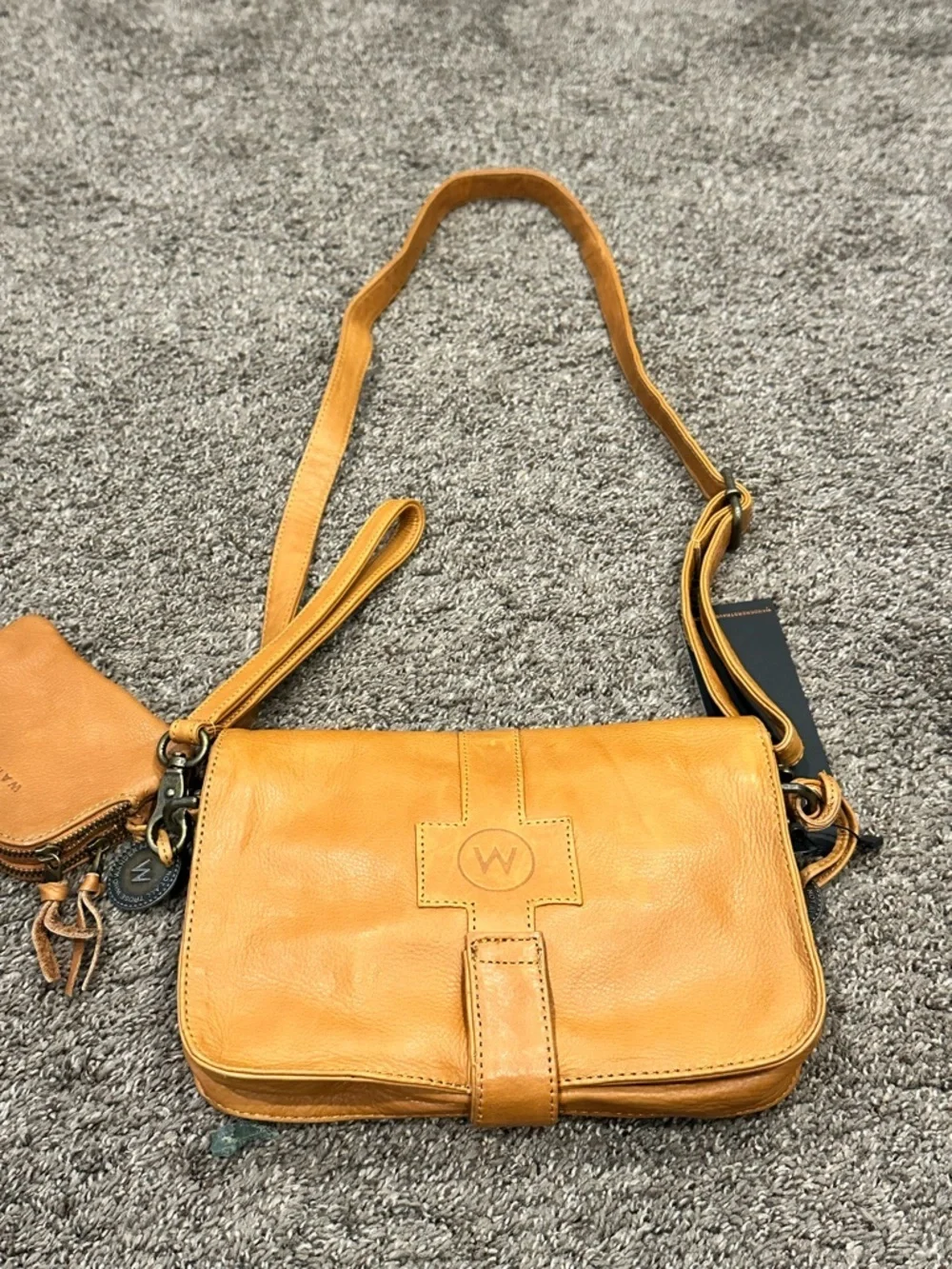 NWT Wanderers Travel Co Notting Hill Crossbody Bag & Milano Wallet Set Tan